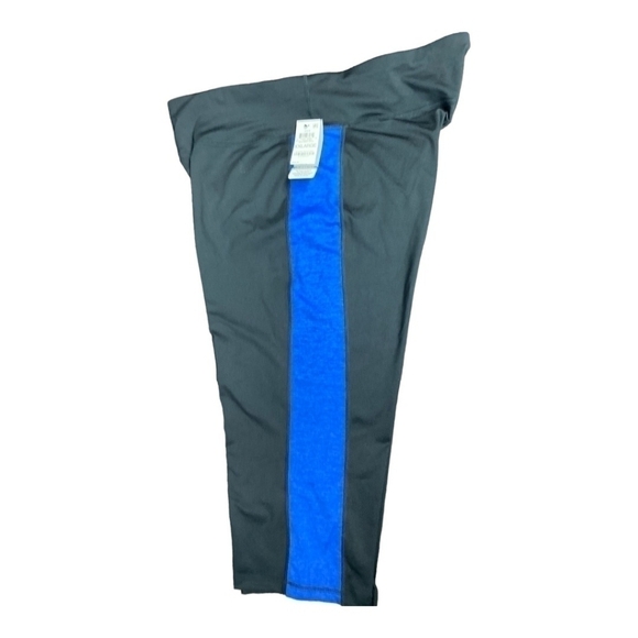 IDEOLOGY Color blocked Cropped Leggings - Picture 1 of 8